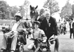 Nol u. Baddam mit Jockey Ian Morgan u. Trainer Mike Channon in Ascot